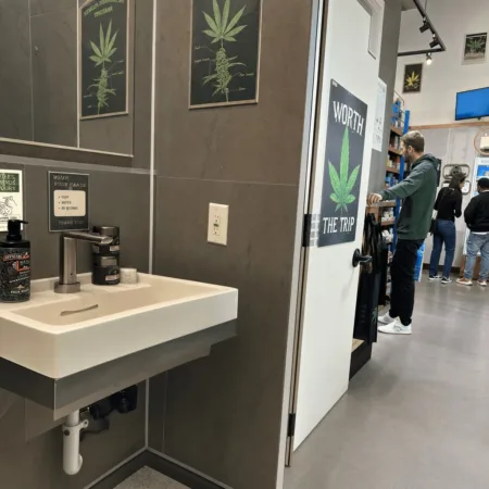Uncover the truth behind the hidden camera dispensary incident in Worth, IL. Was your visit safe? Get the inside story & see what really happened at Curaleaf.